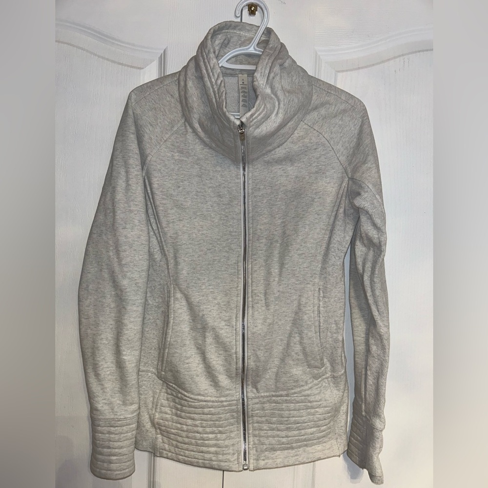 Lululemon Scuba